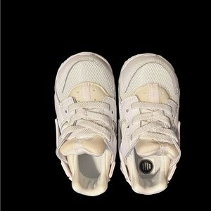 Brand New, Never worn Nike Huarache Run